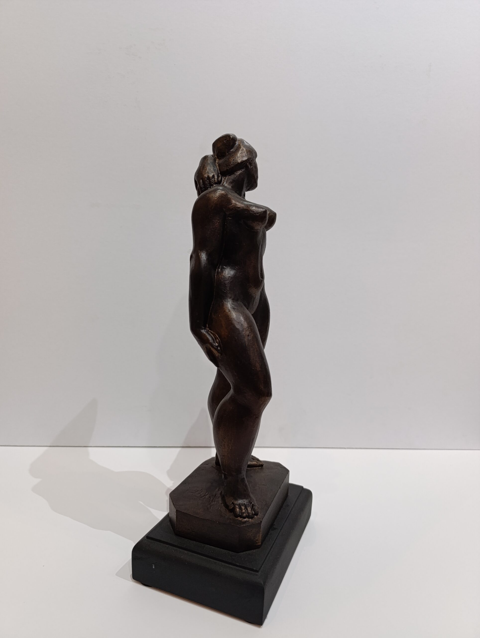 Desnudo by Olger Villegas