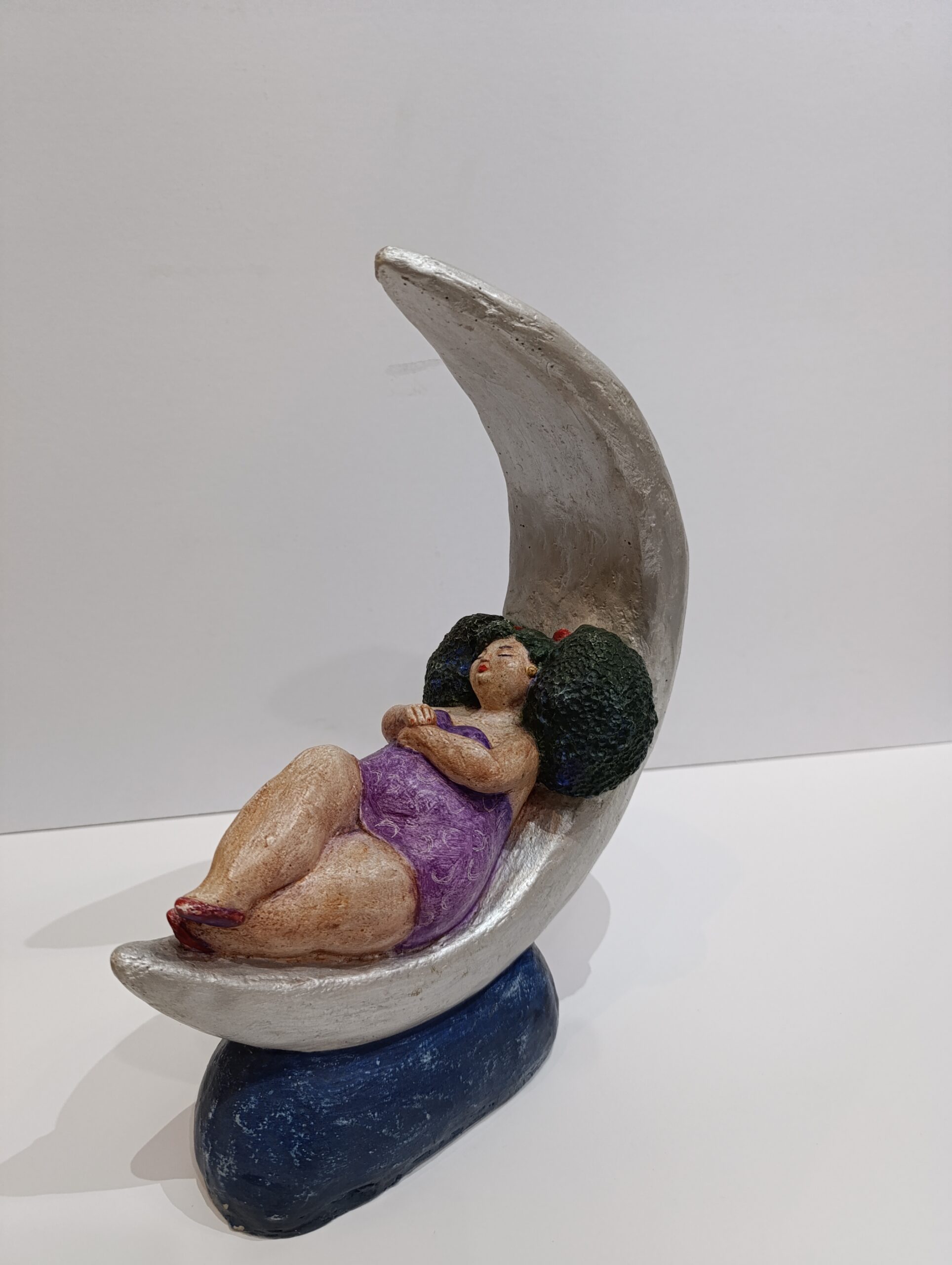 La media luna por Leda Astorga